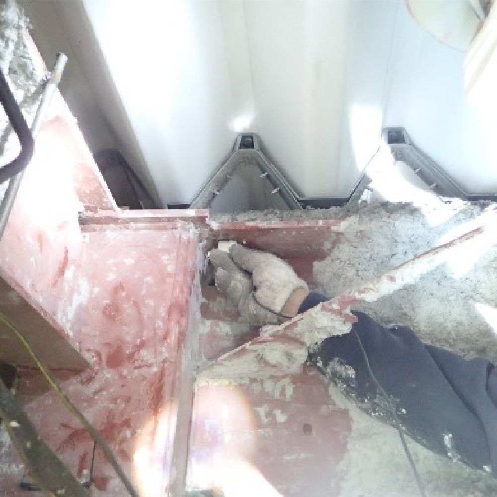 鉄骨の溶接部分の超音波探傷試験